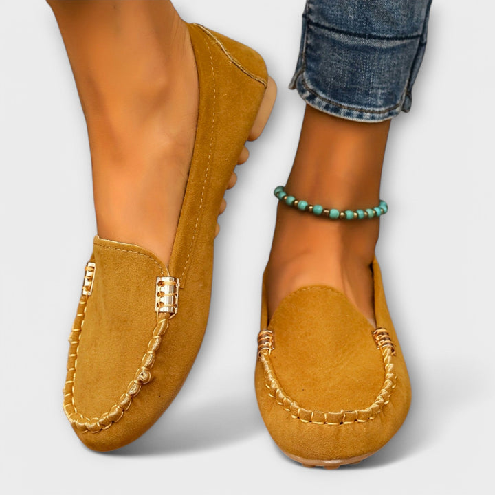 Olivia - Moccasin slip on