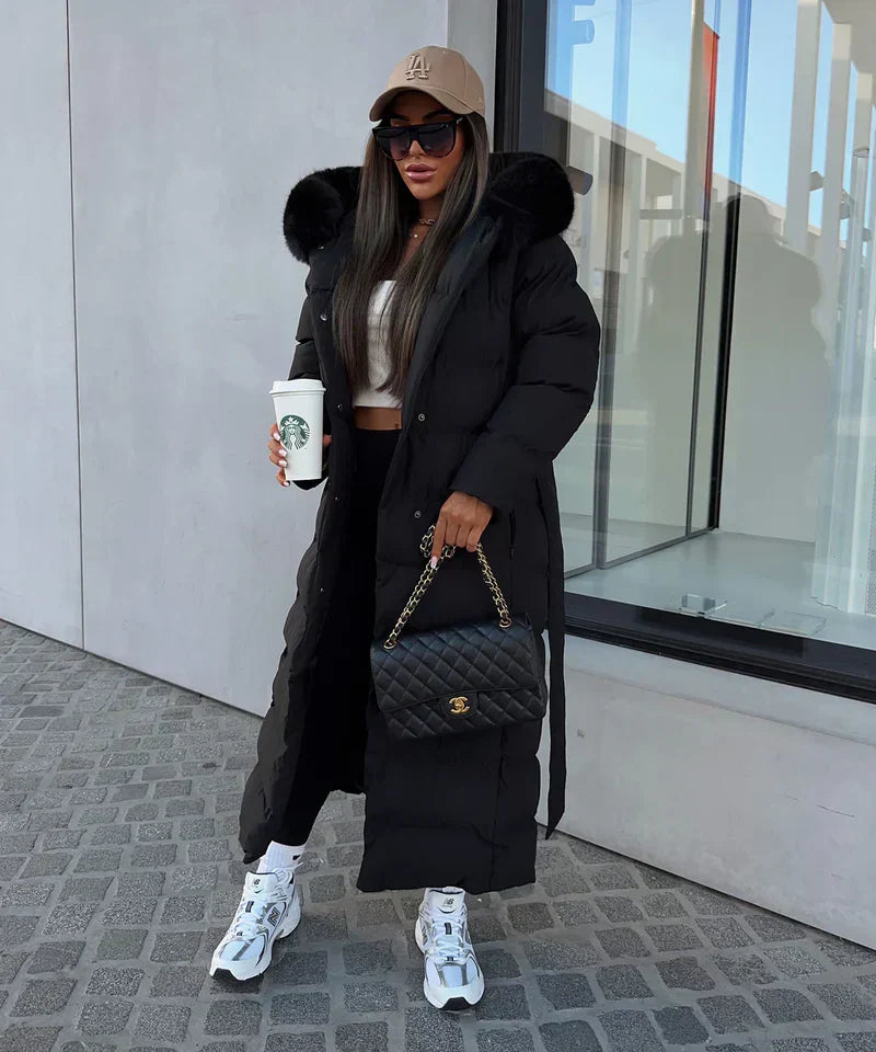 Eleva -  Women's long winter coat with hood