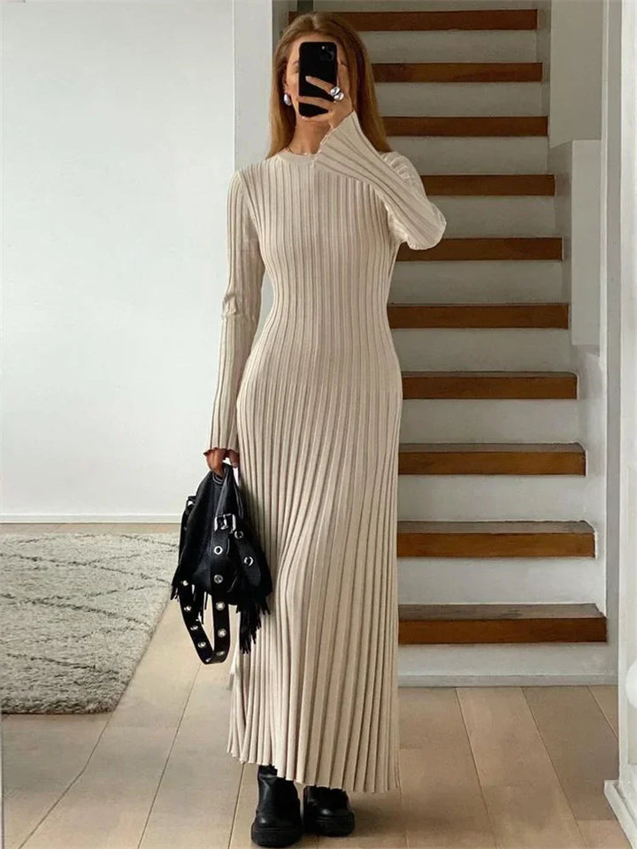 Sloane - Tossy Lace Up Female Knit Maxi